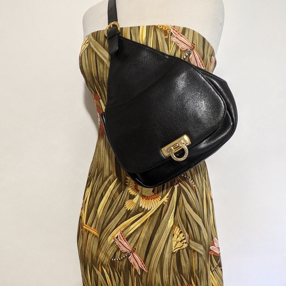Pourchet Paris Handbags - Vintage Pourchet Paris black leather sling bag